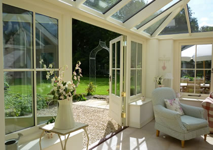 Conservatory garden room in Cotswolds